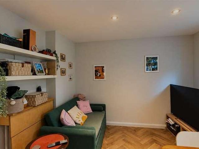 1 bed flat for sale
