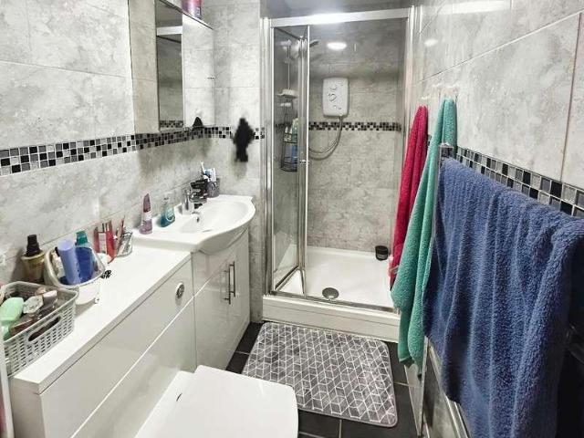 1 bed flat for sale