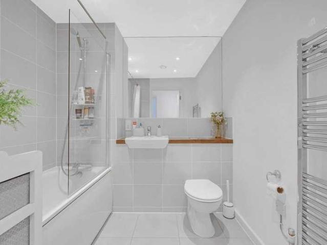 1 bed flat for sale
