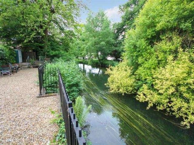 1 bed flat for sale