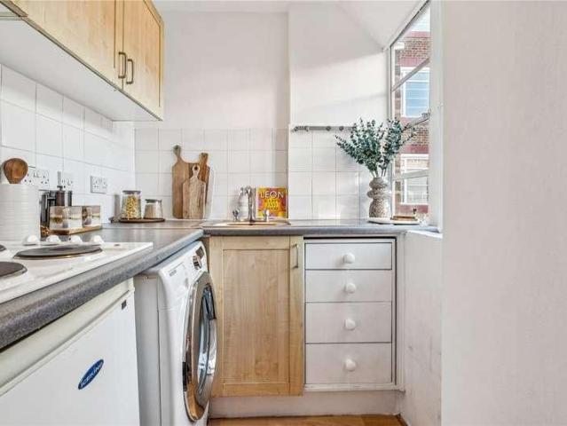 1 bed flat for sale