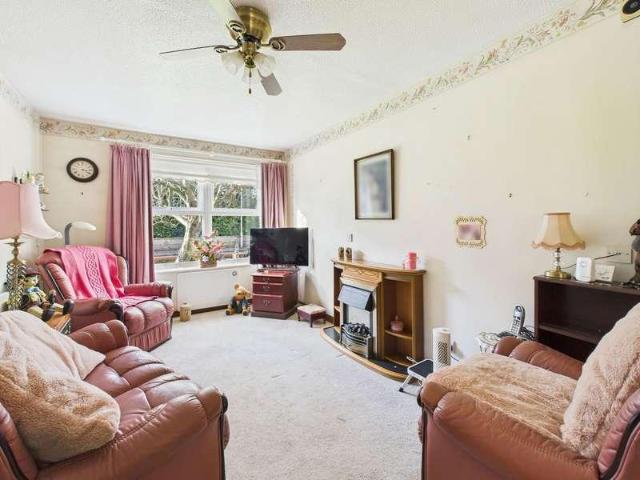 1 bed flat for sale