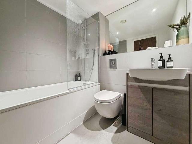 1 bed flat for sale