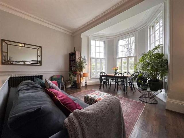 1 bed flat for sale