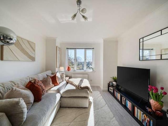 1 bed flat for sale