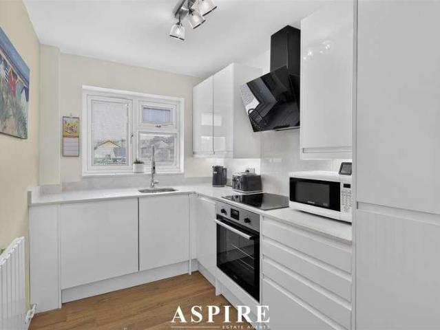 1 bed flat for sale