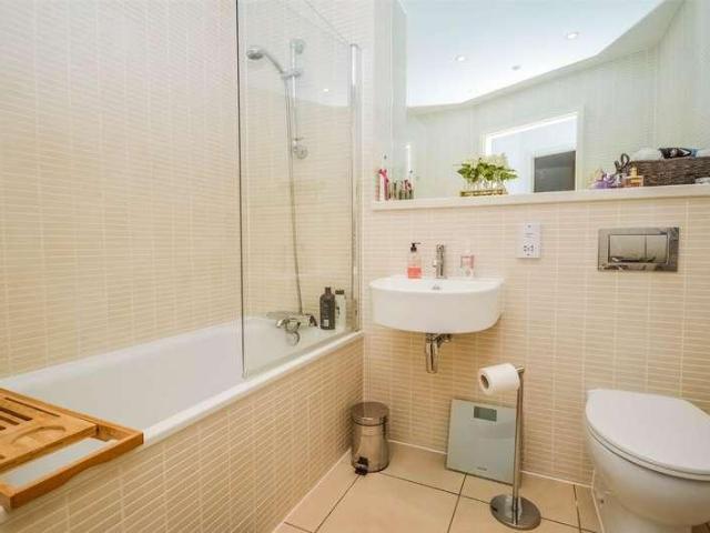 1 bed flat for sale