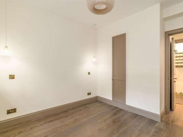 1 bed flat for sale