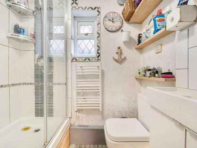 1 bed flat for sale