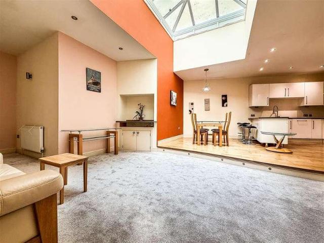 1 bed flat for sale