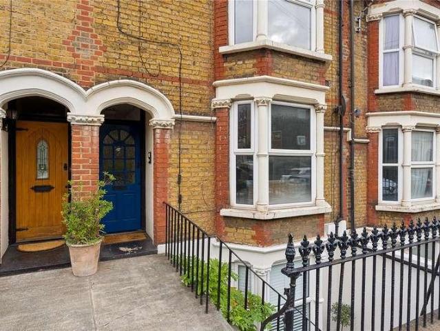 1 bed flat for sale