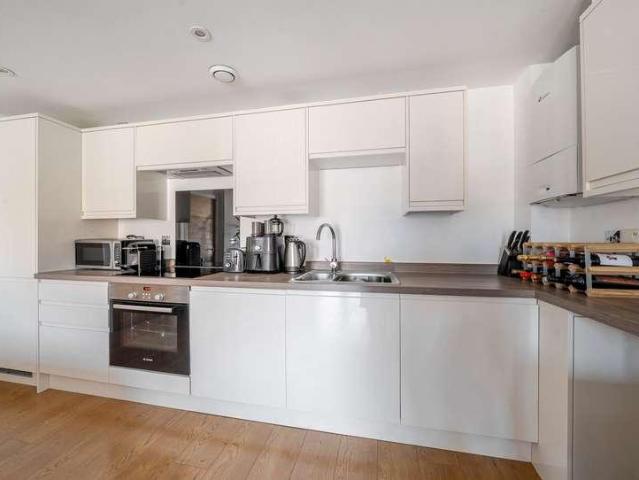 1 bed flat for sale