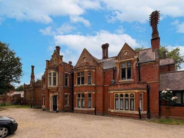 1 bed flat for sale