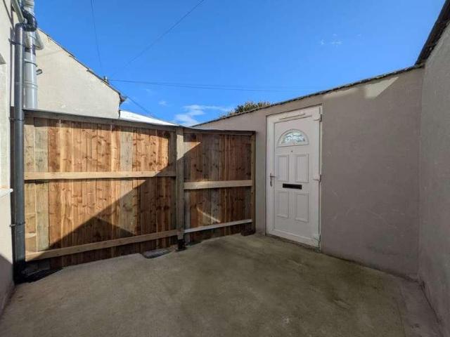 1 bed flat for sale