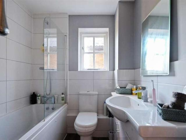 1 bed flat for sale