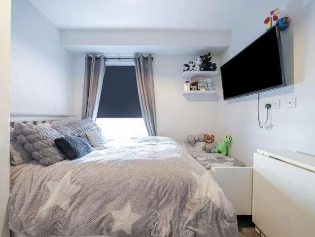 1 bed flat for sale