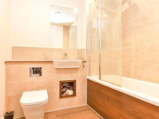 1 bed flat for sale