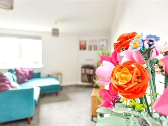1 bed flat for sale
