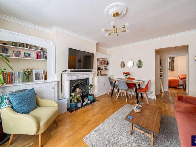 1 bed flat for sale