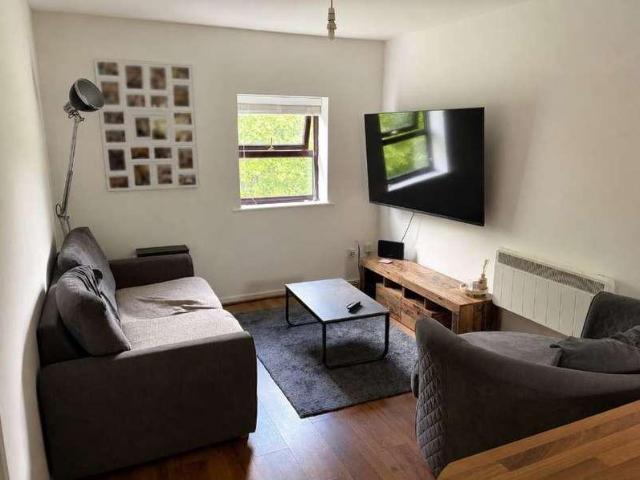 1 bed flat for sale