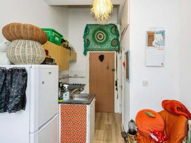1 bed flat for sale
