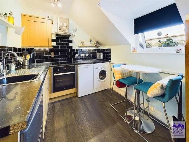 1 bed flat for sale