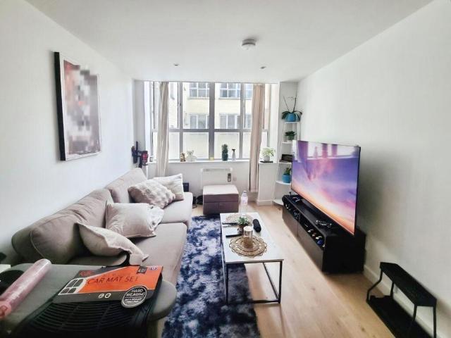 1 bed flat for sale