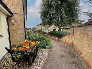 1 bed flat for sale