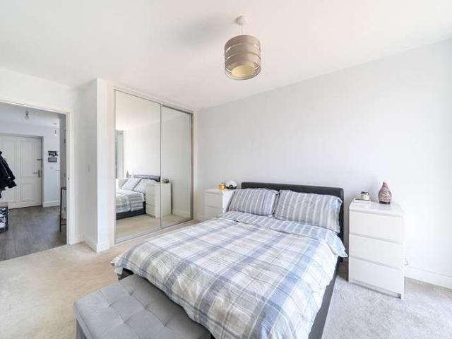 1 bed flat for sale