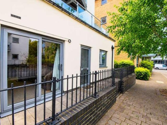 1 bed flat for sale
