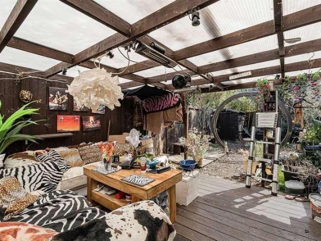 1 bed flat for sale