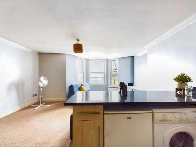 1 bed flat for sale