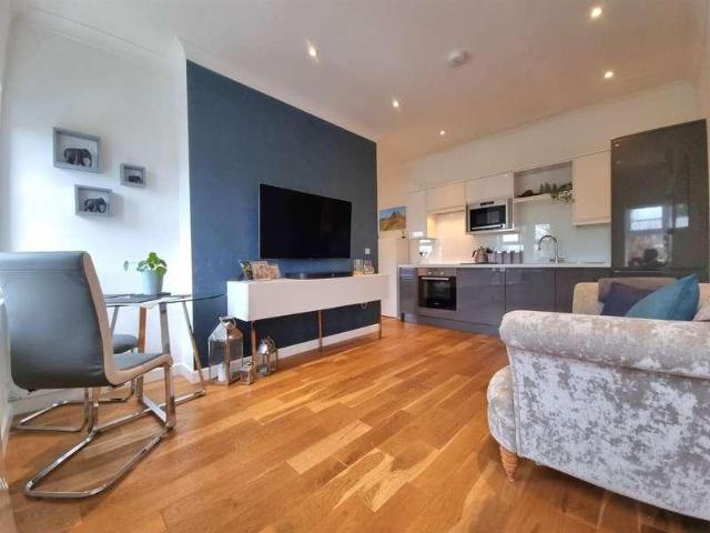 1 bed flat for sale