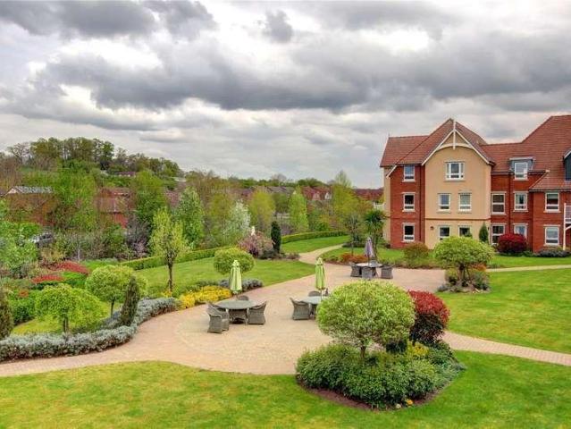 1 bed flat for sale