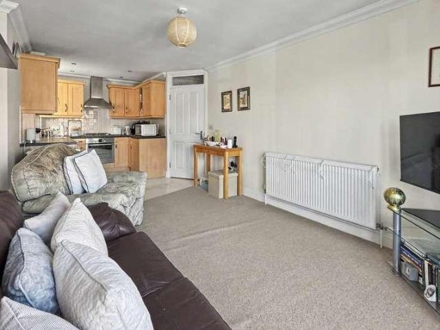 1 bed flat for sale