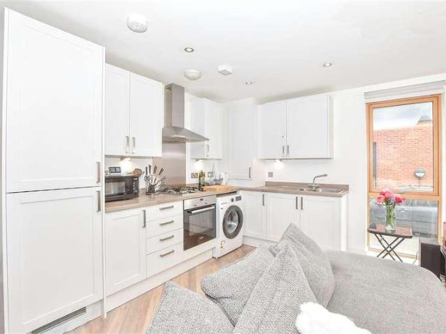 1 bed flat for sale