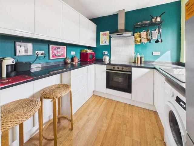 1 bed flat for sale
