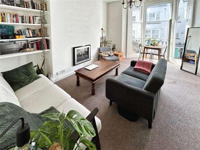 1 bed flat for sale