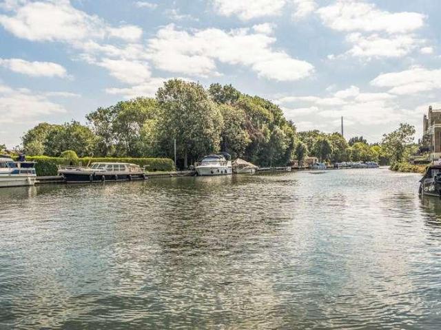 1 bed flat for sale