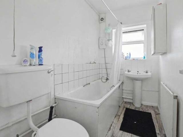 1 bed flat for sale