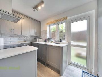 1 bed flat for sale