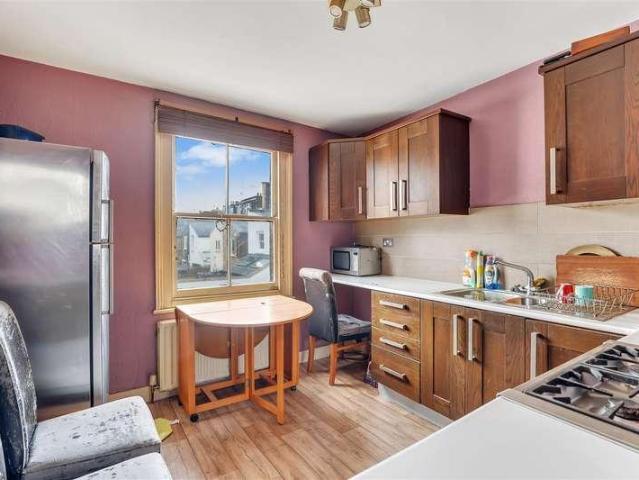 1 bed flat for sale