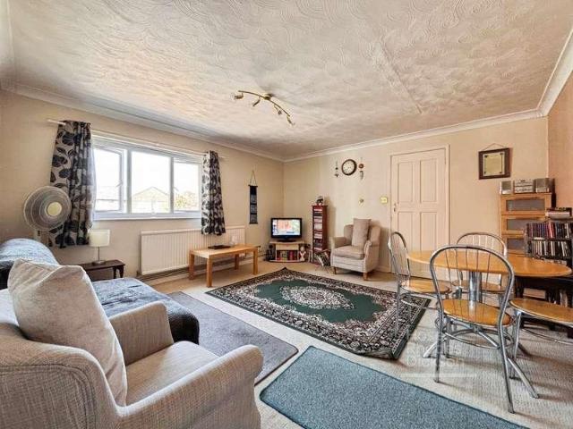 1 bed flat for sale