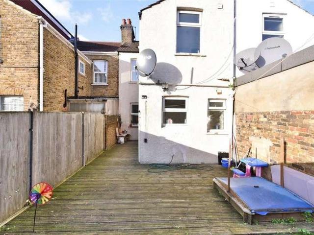1 bed flat for sale
