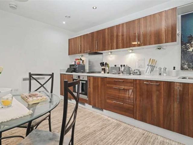 1 bed flat for sale