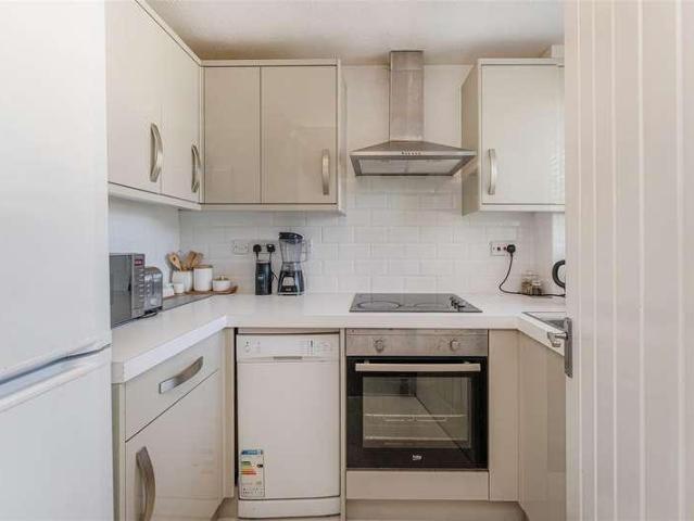 1 bed flat for sale