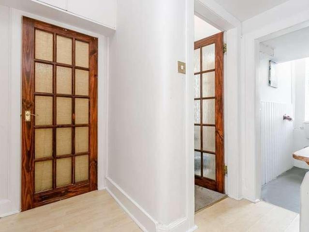 1 bed flat for sale
