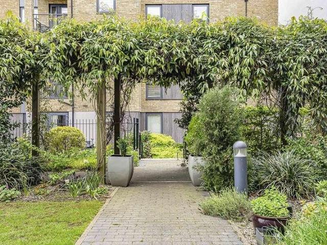 1 bed flat for sale