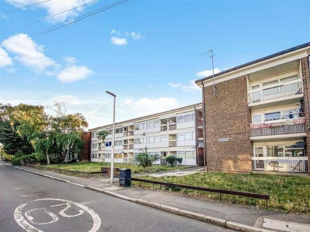 1 bed flat for sale