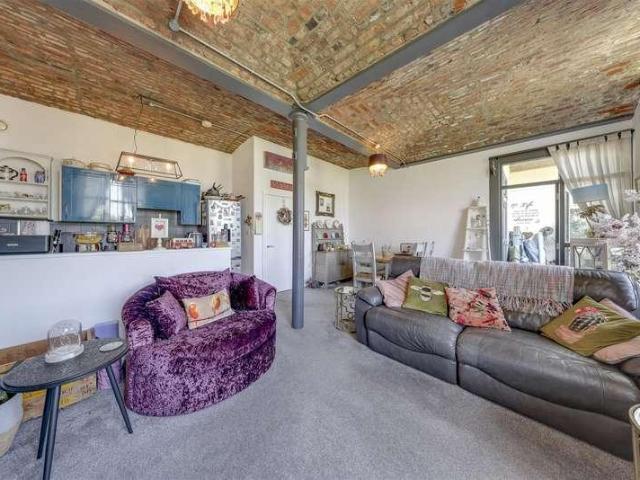 1 bed flat for sale